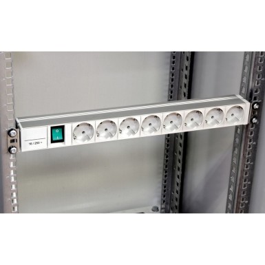 NSYAPU19S8S - Schneider Electric - Actassi - 1U power distribution rail - 8 sockets+switch 19P VDE